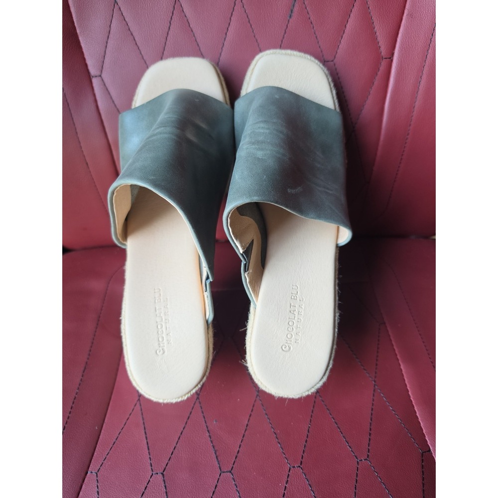 Chocolat Blu Sage Green  Sandals Size US 9.5